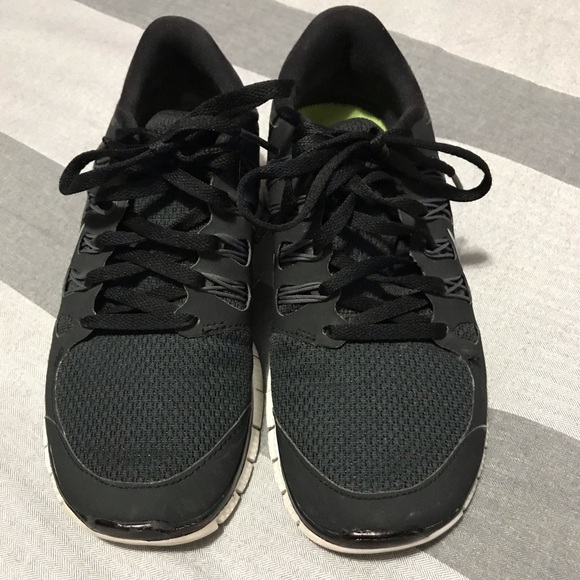 Nike - Picture 3 of 4